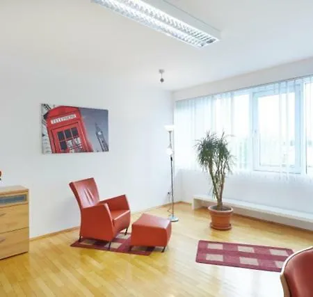 Wohnstift Auf Der Kronenburg 酒店 *